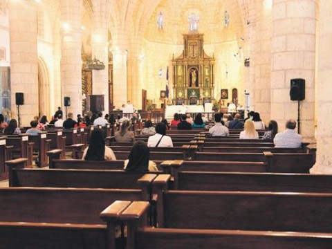 Catedral realiza primera misa de forma inusual por pandemia