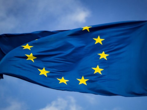 Bruselas rebaja en dos d&eacute;cimas el crecimiento del PIB de la eurozona en 2023, al 0.6%