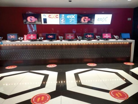 Cines abren hoy dispuestos a luchar contra el COVID-19