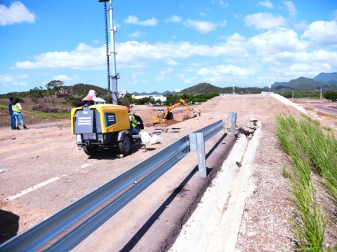 La Circunvalaci&oacute;n de Ban&iacute; colapsa a los dos meses de inaugurada