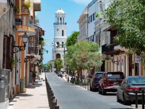 Anuncian rutas alternas por trabajos en calles de Ciudad Colonial