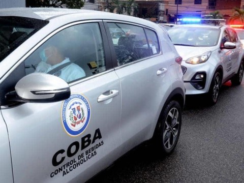 Proh&iacute;ben consumir y vender alcohol en Santo Domingo desde las 12 de la medianoche