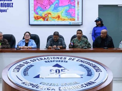 COE reduce niveles de alerta, pero mantiene vigilancia ante efectos del hurac&aacute;n Melissa