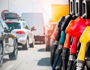 Gobierno vuelve a congelar todos los combustibles para la primera semana de octubre
