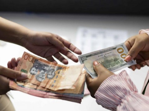 Proyectan tendencia al alza de la tasa del d&oacute;lar; alcanzar&aacute; RD$63.11 este a&ntilde;o