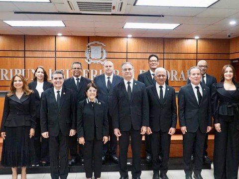 Consejo Nacional de la Magistratura posesiona jueces del Tribunal Superior Electoral
