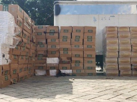 Aduanas retiene 9.7 MM de cigarrillos ocultos en aires acondicionados