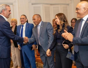 Presidente Abinader fortalece v&iacute;nculos con la di&aacute;spora dominicana y reafirma compromiso durante su visita a Costa Rica