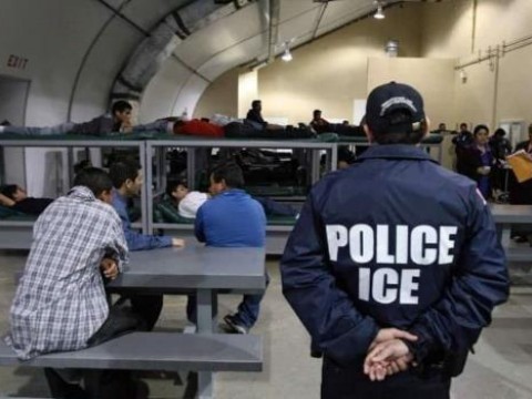 Inicia el plan piloto para colocar brazaletes a inmigrantes indocumentados en EE.UU.