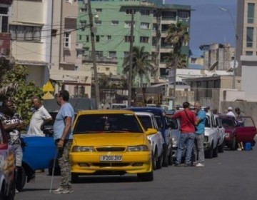 Crisis de combustible obliga a Cuba a modificar su desfile del 1 de mayo