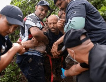 Vivo de milagro: rescatan a hombre que qued&oacute; enterrado en lodo tras paso de Fiona por PR