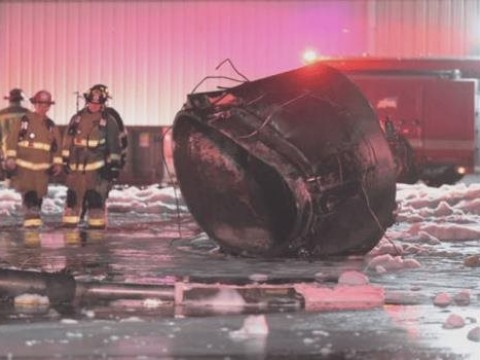 Un desaparecido tras la explosi&oacute;n en una planta qu&iacute;mica en Massachusetts