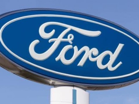 EEUU: Ford llama a revisi&oacute;n 518,993 veh&iacute;culos por riesgo de incendio del motor