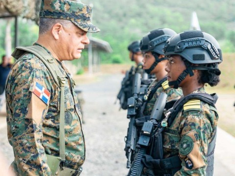 Ministerio de Defensa grad&uacute;a cadetes especializados en operaciones t&aacute;cticas en &aacute;reas urbanizadas