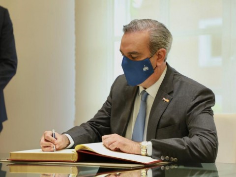 Abinader impulsar&aacute; un refer&eacute;ndum para decidir sobre las tres causales