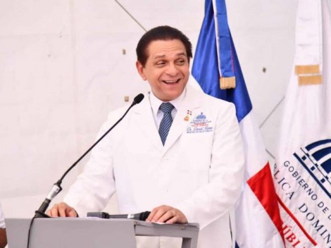 Ministerio de Salud felicita en su d&iacute;a a los m&eacute;dicos dominicanos