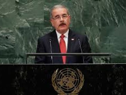 Presidente Danilo Medina lamenta fallecimiento del artista Yoskar Sarante
