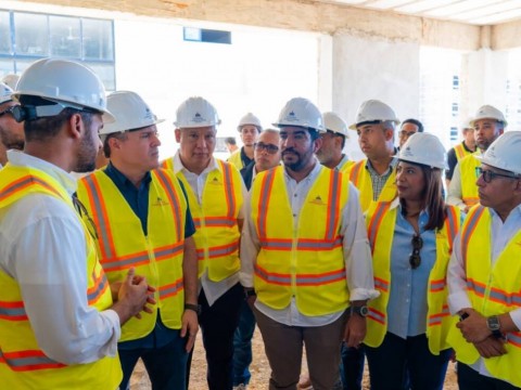 Ministro Jean Luis Rodr&iacute;guez supervisa avances del Centro Universitario UASD Santo Domingo Este, obra con 60 % de ejecuci&oacute;n que impulsar&aacute; la educaci&oacute;n superior e inclusi&oacute;n social