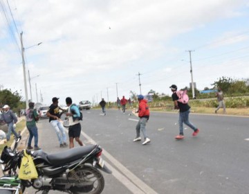 Desalojo en la Ecol&oacute;gica deja a familias viviendo en la calle