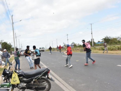 Desalojo en la Ecol&oacute;gica deja a familias viviendo en la calle