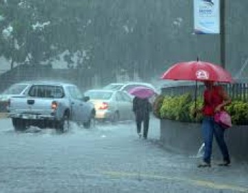 Vaguada provocar&aacute; aguaceros, pero persistir&aacute; el calor seg&uacute;n Onamet 