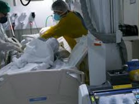 Sistema sanitario del Amazonas en Brasil colapsa por aumento de casos de COVID-19