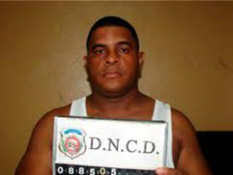 Hombres buscados durante allanamiento en Santiago son ex oficiales de la Armada RD