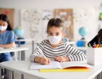 Educación se reunirá mañana con representantes de los colegios quienes exigen el retorno a las aulas