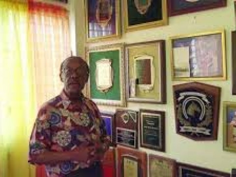El pais dice Adi&oacute;s a Sim&oacute;n Alfonso Pemberton: vida y voz de la h&iacute;pica dominicana