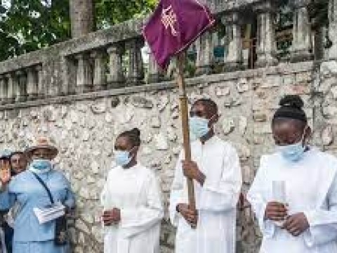 Hait&iacute;: Liberan a tres integrantes del grupo de religiosos secuestrados