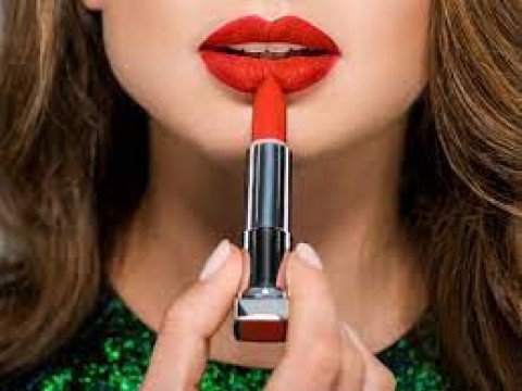 EdeNorte compra labiales, portacelulares y cosmetiqueras por 300 mil pesos para las madres