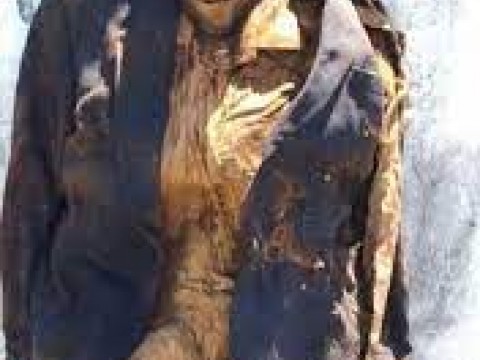  Exhuman cad&aacute;ver en Ban&iacute; que se conserva incorruptible