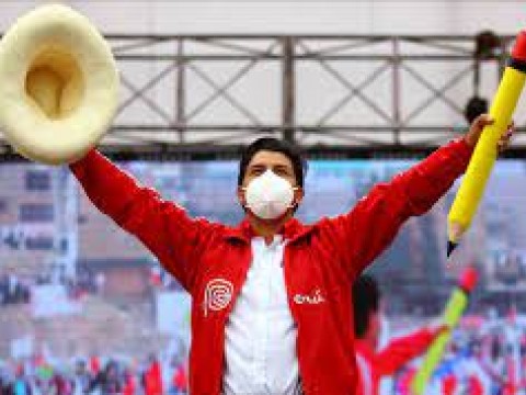 Con el 100% de las actas procesadas, Pedro Castillo consolida su victoria en Per&uacute;