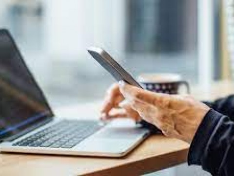 Nuevo apag&oacute;n de internet paraliza brevemente servicios de bancos y aerol&iacute;neas a nivel mundial