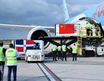 RD recibe lote con 3 millones de vacunas procedentes de China 