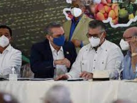 Presidente dice por primera vez "en a&ntilde;os" RD podr&iacute;a exportar carne de res hacia los Estados Unidos