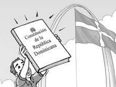 En 35 a&ntilde;os todos los presidentes han reformado la constituc&iacute;on 
