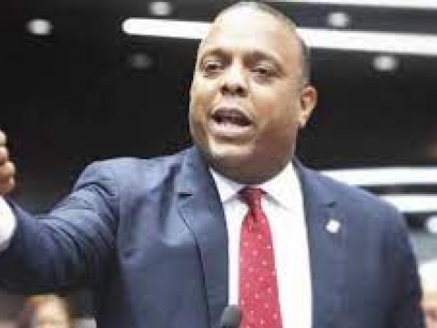 Diputado Luis Henr&iacute;quez: El desorden del tr&aacute;nsito ha llevado al colapso 