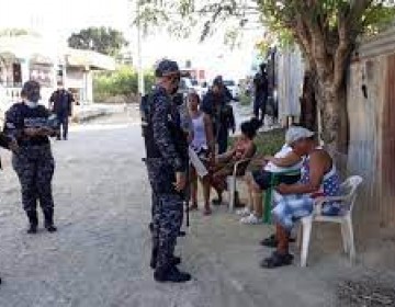 Polic&iacute;a interviene sector Brisas del Este; garantizan seguridad a comunitarios