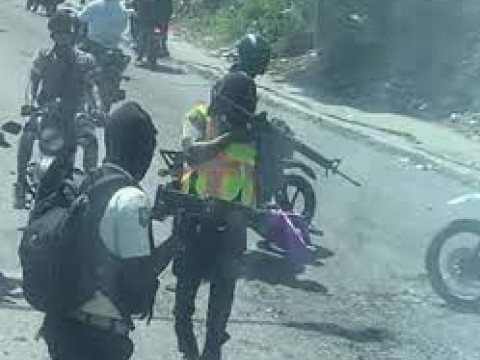 Con fusiles delincuentes haitianos atacan a la selecci&oacute;n de f&uacute;tbol de Belice