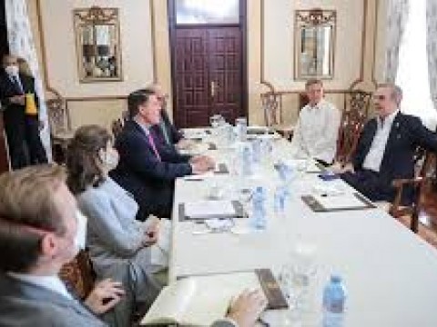 RD asume compromiso con Estados Unidos en "Red Limpia" de tecnolog&iacute;a 5G y excluir&aacute; suplidores "de alto riesgo"