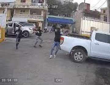 Comando armando asalta estaci&oacute;n de GLP en Santo Domingo Este
