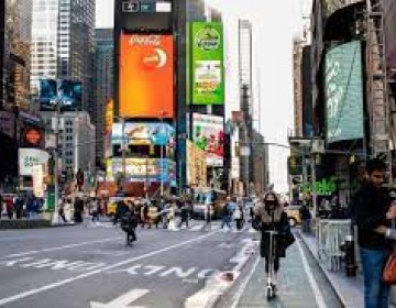 Alcald&iacute;a de Nueva York despide a 1,430 empleados que se negaron a vacunarse contra el COVID-19