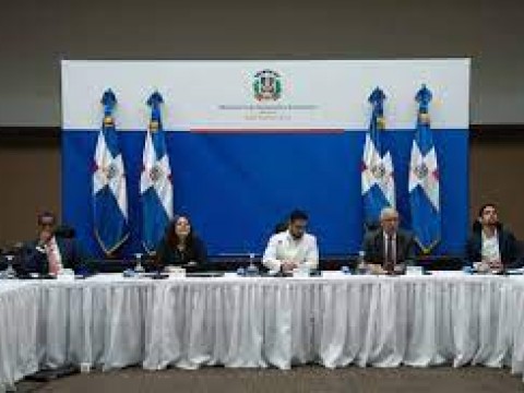 Falta de coordinaci&oacute;n afecta reuniones en mesas tem&aacute;ticas de las reformas