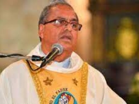 Monse&ntilde;or Benito Angeles llama a clase docente a la sensatez y llevar de manera adecuada protocolo bioseguridad