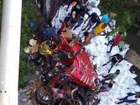 Un accidente de tr&aacute;nsito deja al menos 8 heridos en autopista San Crist&oacute;bal-Ban&iacute;