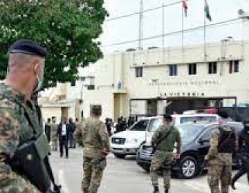 Autoridades desmantelan centro de retransmisión de señal de internet desde La Victoria en requisa