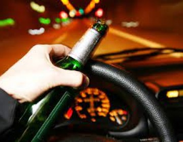 Digesett: Personas que sean sorprendidas conduciendo y tomando bebidas alcoh&oacute;licas, le ser&aacute; retenido el veh&iacute;culo