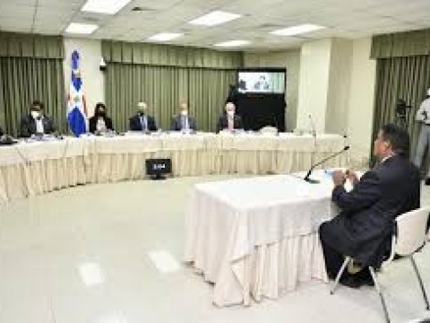 Contin&uacute;an entrevistas a aspirantes a presidir la JCE 