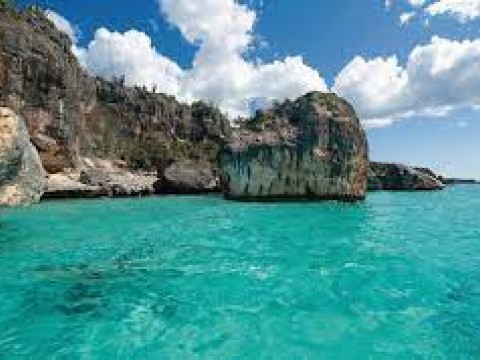 Collado anuncia inversi&oacute;n tur&iacute;stica de US$2,600 millones en Pedernales